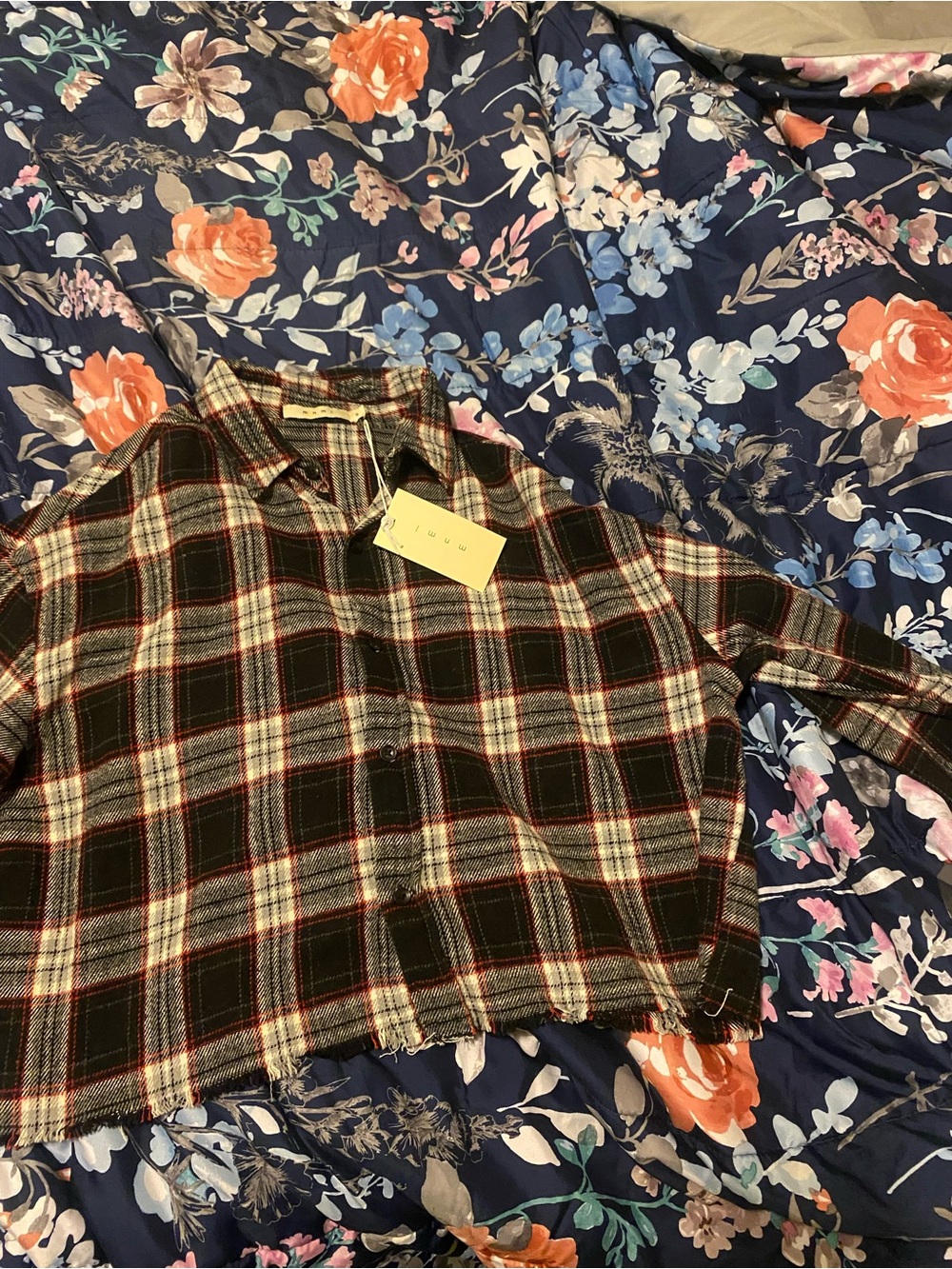 Men' Black & White Plaid Button-Up Shirt